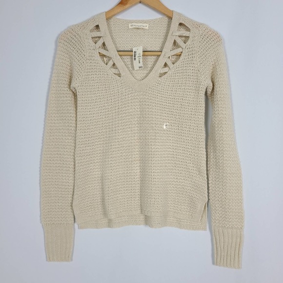 Aeropostale Sweaters - Aeropostale Cream Knit Pullover Sweater V Neck XS